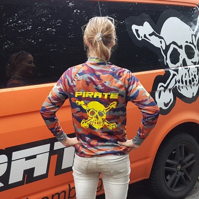 Malla Pirate manga larga roja