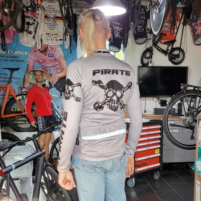 malla Pirate manga larga negra